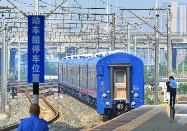 盈配资 “成都号熊猫专列”一张票5.59万元，推出即遭疯抢，有钱就是任性